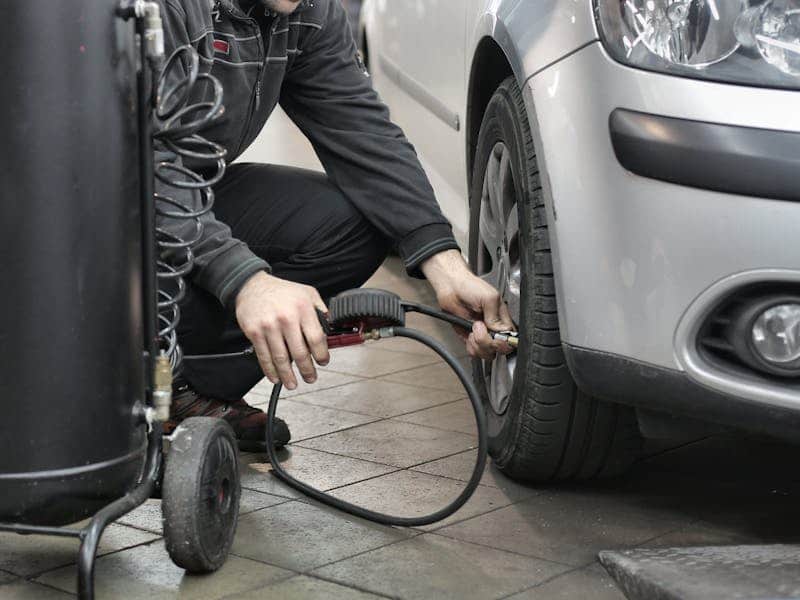 Auto repair tools